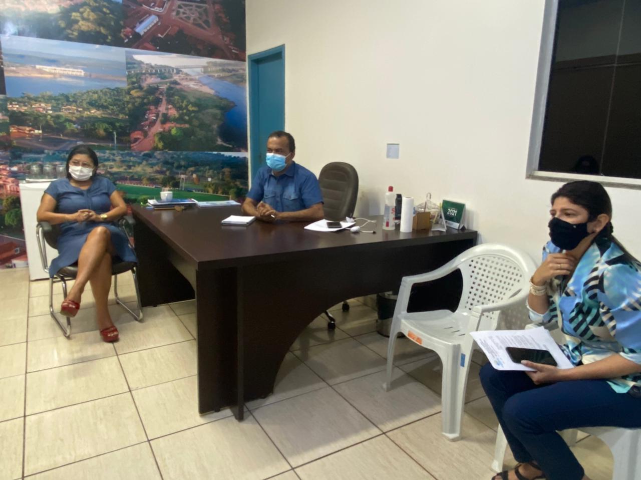 Prefeito Wanderly se reúne com Conselheiras Tutelares