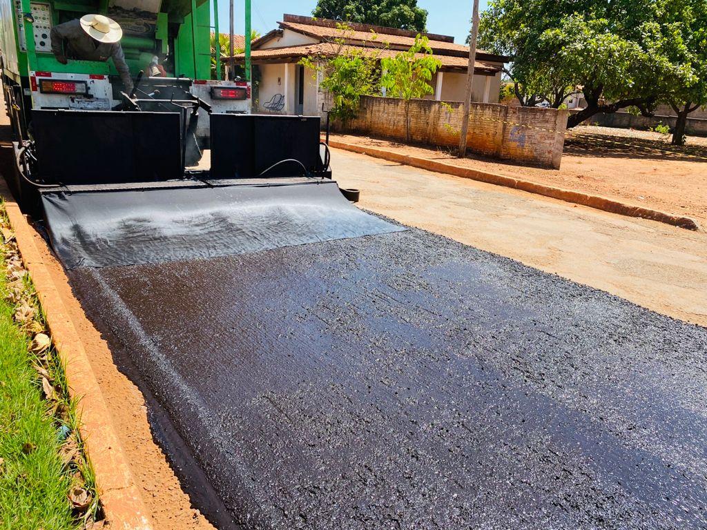 Prefeitura de Aguiarnópolis realiza obra de recapeamento asfáltico da cidade