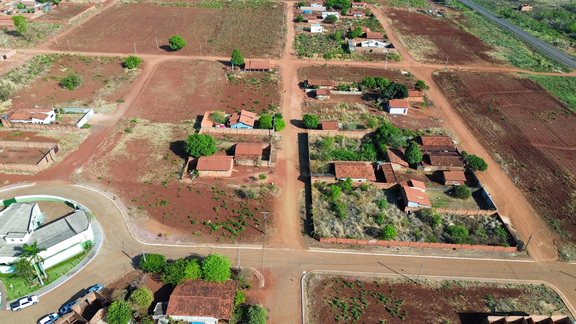 COM INVESTIMENTO DE QUASE R$ 1,5 MILHÕES, AGUIARNÓPOLIS RECEBE OBRAS DE PAVIMENTAÇÃO VIA CODEVASF